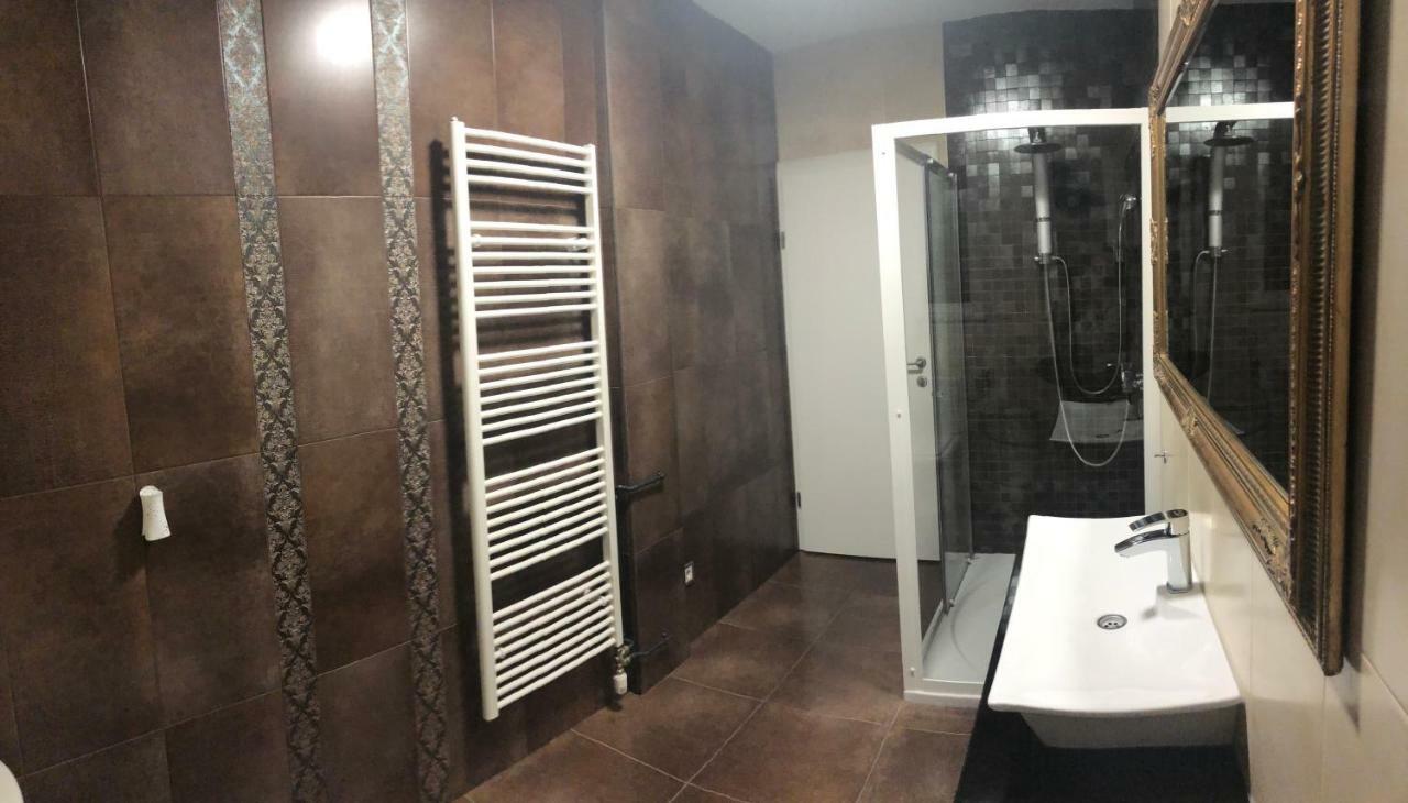 Leticia Hotel Biograd Na Moru Bagian luar foto